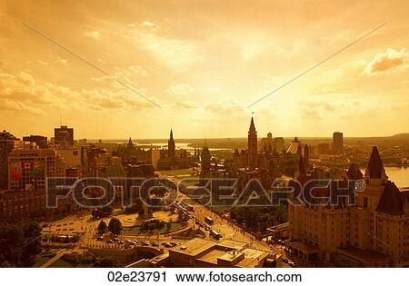 Stock Image - Scenic view of Canada's capital, Ottawa.. Fotosearch