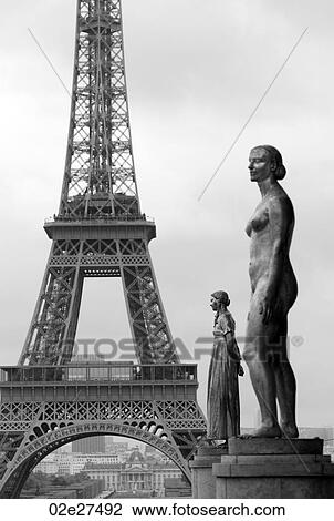 Chaillot Palace Statues and Eiffel Tower in Paris France View Large Photo Image Stock Image - Chaillot Palace Statues and Eiffel Tower in Paris France. Fotosearch