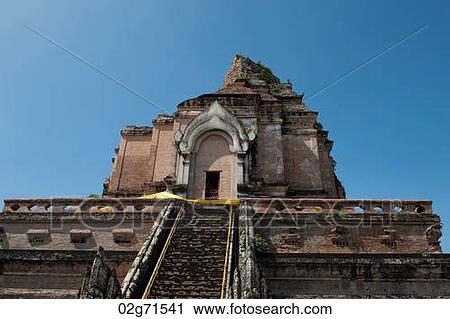 Low angle view of Wat Chedi Luang, Chiang Mai, Thailand View Large Photo Image Stock Image - Low angle view of Wat Chedi Luang, Chiang Mai, Thailand. Fotosearch