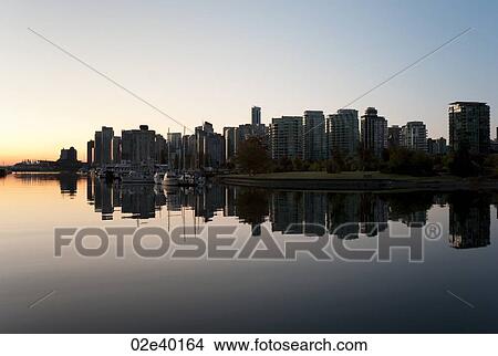 Picture - Skyline at dusk in Vancouver, British Columbia, Canada. Fotosearch