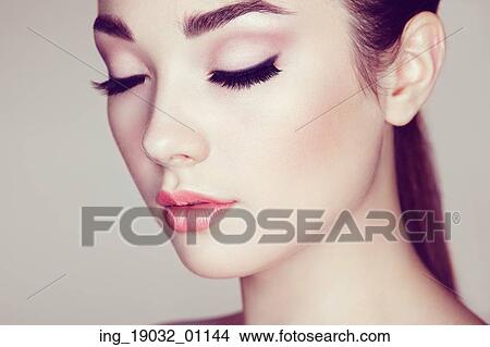 Beautiful woman face. Perfect makeup. Beauty fashion. Eyelashes. Lips. Cosmetic Eyeshadow View Large Photo Image Picture - Beautiful woman face. Perfect makeup. Beauty fashion. Eyelashes. Lips. Cosmetic Eyeshadow. Fotosearch