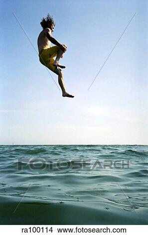 Picture - Sea and silhouette. Fotosearch