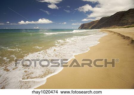 "Polihale Beach on Kauai, Hawaii" View Large Photo Image Picture - "Polihale Beach on Kauai, Hawaii". Fotosearch