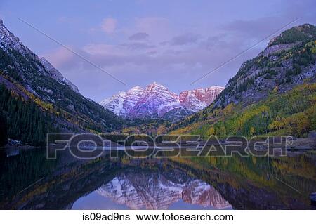 Stock Photograph - Maroon Bells, Maroon Lake, Aspen, Colorado, United States of America. Fotosearch