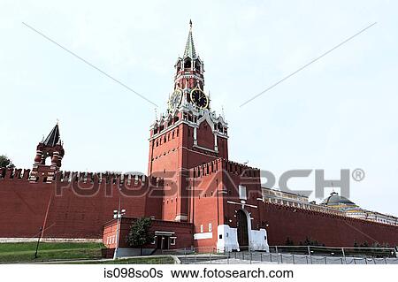Stock Photograph - Eastern gate of moscow kremlin. Fotosearch