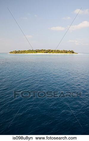 Picture - Havodigalaa Island, South Huvadhu Atoll, Maldives. Fotosearch