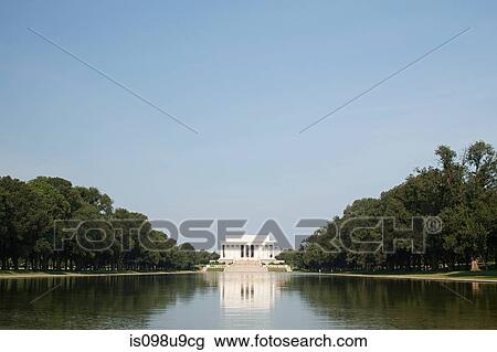 Lincoln memorial and reflecting pool, Washington DC, USA View Large Photo Image Stock Image - Lincoln memorial and reflecting pool, Washington DC, USA. Fotosearch