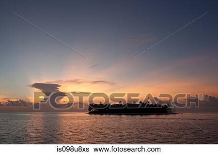 Stock Photograph - Maadaugalla Island, North Huvadhu Atoll, Maldives. Fotosearch