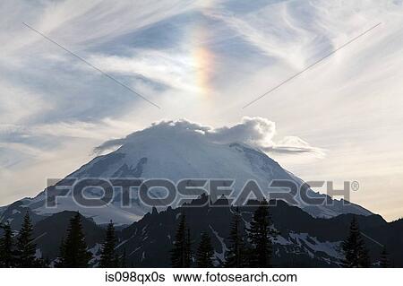 Stock Photograph - Mount rainier. Fotosearch
