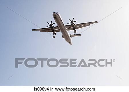 Stock Photography - Plane landing at LAX, shot from Sepulveda, Los Angeles County, California, USA. Fotosearch