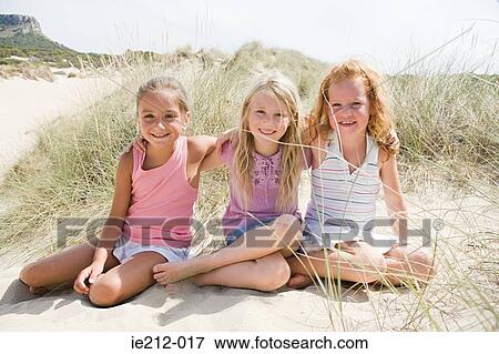 Stock Photo - Portrait of friends. Fotosearch