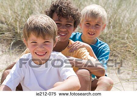 Stock Photography - Portrait of friends. Fotosearch