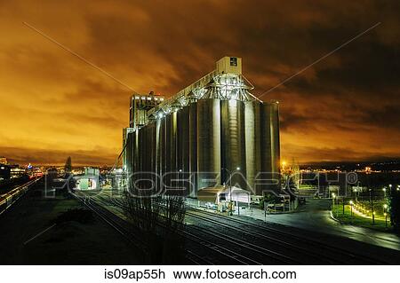 Stock Image - "Grain silo, Tacoma, Washington, USA". Fotosearch