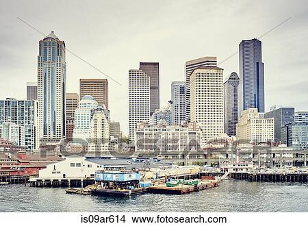 "View of waterfront and skyline with former Washington Mutual Tower building, Seattle, Washington State, USA" View Large Photo Image Picture - "View of waterfront and skyline with former Washington Mutual Tower building, Seattle, Washington State, USA". Fotosearch
