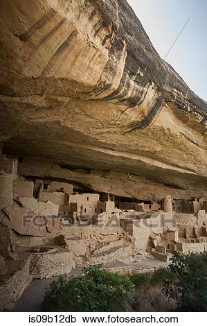 Stock Image - Native indian rock buildings, Mesa Verde National Park, Colorado, USA. Fotosearch