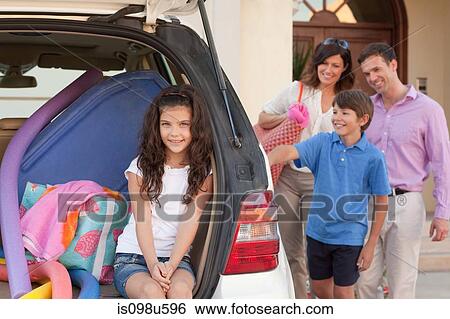 Stock Photograph - Family leaves for the beach. Fotosearch