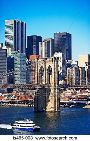 Stock Image - Brooklyn bridge. Fotosearch