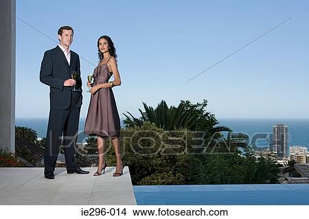 Picture - Glamorous couple. Fotosearch