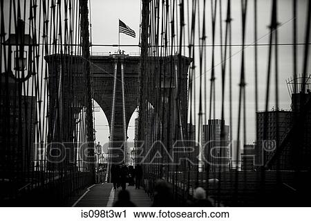 Brooklyn bridge View Large Photo Image Stock Image - Brooklyn bridge. Fotosearch