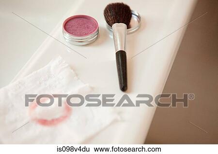 Blusher brush and blusher View Large Photo Image Stock Photograph - Blusher brush and blusher. Fotosearch