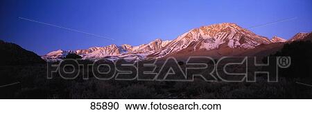 Stock Image - Mt Tom Eastern Sierra Nevada Mountain Range CA. Fotosearch