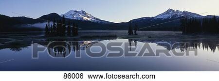 Sparks Lake Deschutes National Forest OR View Large Photo Image Stock Photograph - Sparks Lake Deschutes National Forest OR. Fotosearch