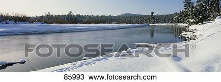 Stock Image - Winter Deschutes River Deschutes National Forest OR. Fotosearch