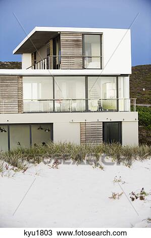 Modern beach house View Large Photo Image Stock Image - Modern beach house. Fotosearch