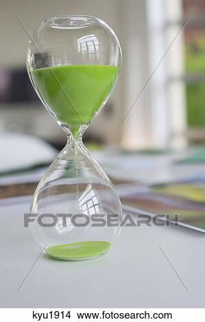 hourglass green sand