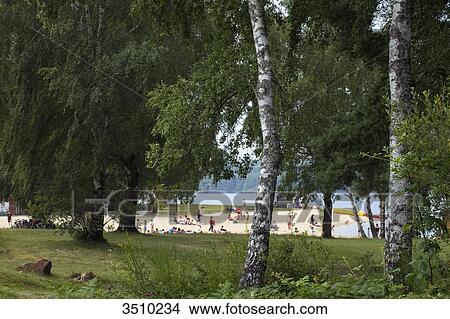 Picture - France, Limousin, Lac de Vassiviere. Fotosearch