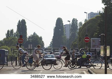 Stock Photo - France, Nantes, Nantes island, boulevard Gaston Doumergue, traffic in the morning. Fotosearch