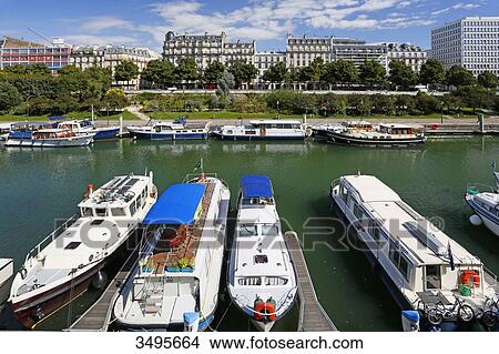 Picture - France, Paris, 4th arrondissement, Prt de l'Arsenal.. Fotosearch