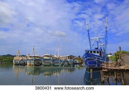 Honduras, Islas de la Bahia, Roatan Island. French Harbour View Large Photo Image Stock Image - Honduras, Islas de la Bahia, Roatan Island. French Harbour. Fotosearch