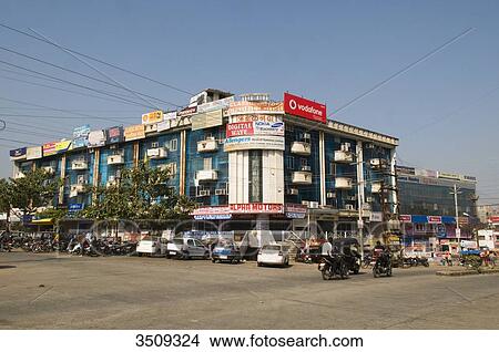 Picture - India, Madhya Pradesh, Bhopal, Commercial building; New district. Fotosearch