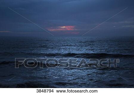 Picture - USA, California, Sonoma County, Bodega Bay, twilight on the ocean. Fotosearch