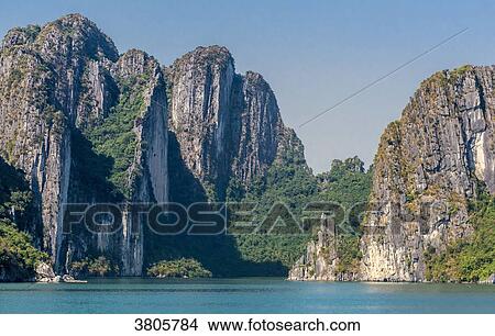 Picture - Vietnam, Ha Long Bay, (UNESCO World Heritage). Fotosearch
