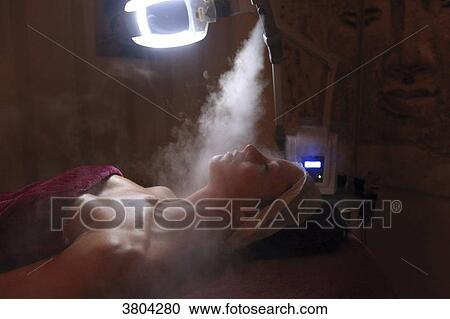 Stock Image - Woman in a beauty parlour.. Fotosearch