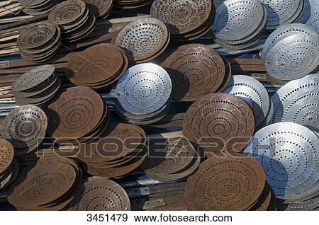 Stock Photo - India, Orissa, near Sambalpur, market, skimmers. Fotosearch