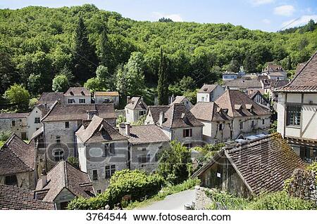 Picture - Saint Cirq Lapopie, Lot department, Languedoc-Roussillon, Midi-Pyrenees, France. Fotosearch