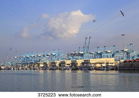 Stock Image - Spain, Andalousia. Algeciras. The harbor. Fotosearch