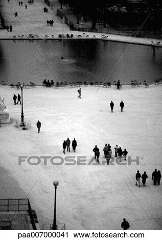 France, Paris, Tuileries gardens with snow View Large Photo Image Stock Image - France, Paris, Tuileries gardens with snow. Fotosearch