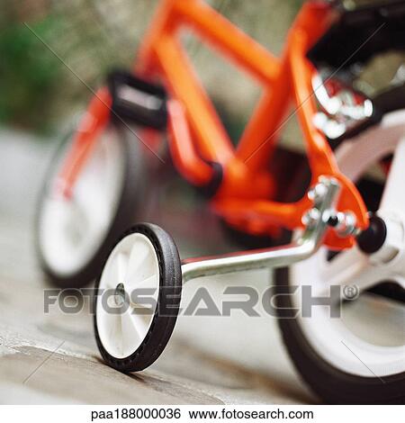 large training wheels