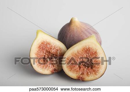 Picture - Fresh figs. Fotosearch