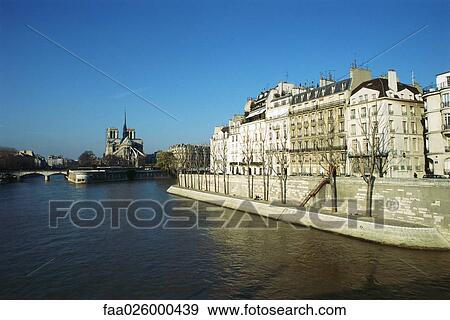 Stock Photo - Ile Saint-Louis and Ile de la Cite, Paris, France. Fotosearch