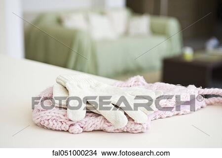 Picture - Knit gloves and hat. Fotosearch