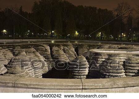 La Fontaine Canyoneaustrate Parc De Bercy Paris France