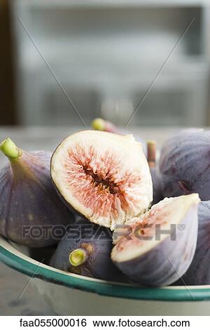 Stock Photograph - Ripe figs. Fotosearch