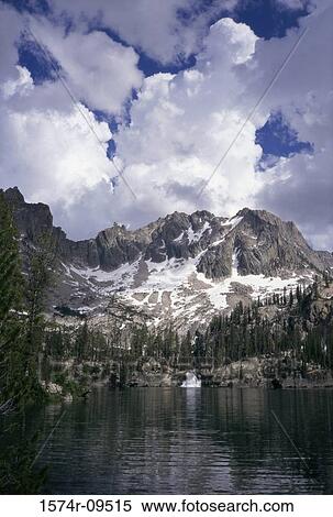 Stock Photography - Middle Cramer Lake Sawtooth Mountains Idaho USA. Fotosearch