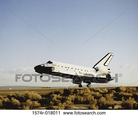 Space Shuttle Discovery Mission STS-31 Edwards Air Force Base California, USA View Large Photo Image Stock Image - Space Shuttle Discovery Mission STS-31 Edwards Air Force Base California, USA. Fotosearch