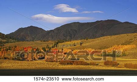 Stock Image - Panoramic view of mountains, Californian Sierra Nevada, California, USA. Fotosearch